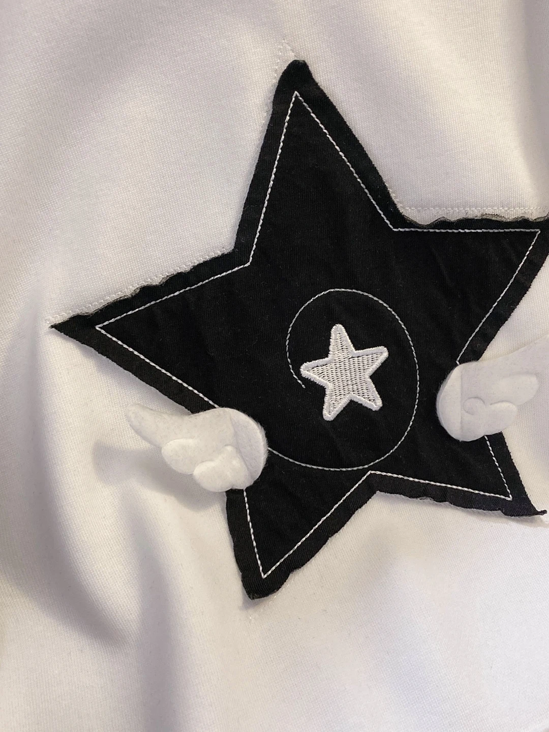 American Retro Patchwork Hooded Casual Sweatshirt with Design Sense, Fleece-Lined and Thickened Pullover for Men in Winter