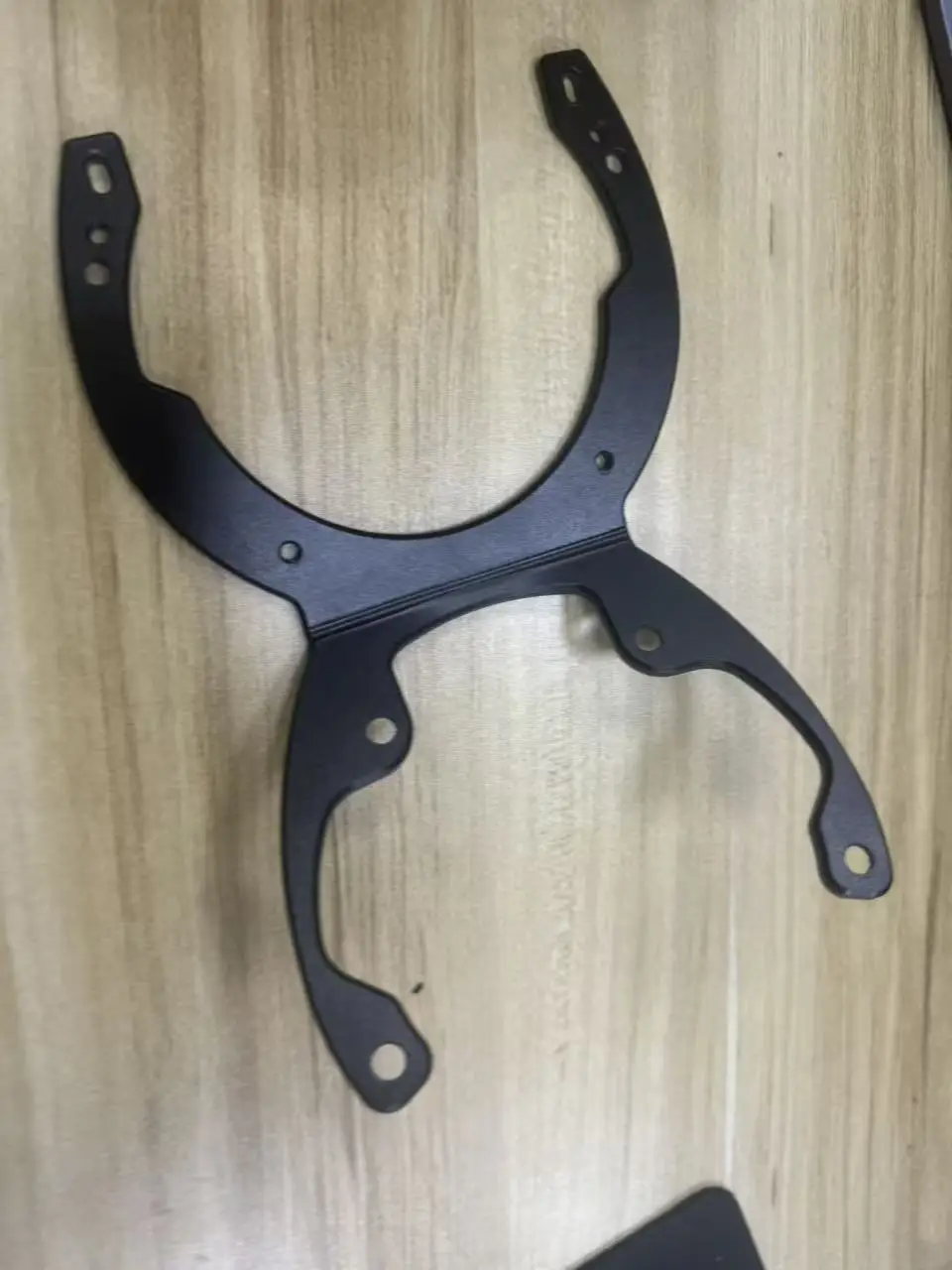 إعادة إصدار لرف إعادة إصدار قوس حقيبة خزان الوقود الصحيح #2