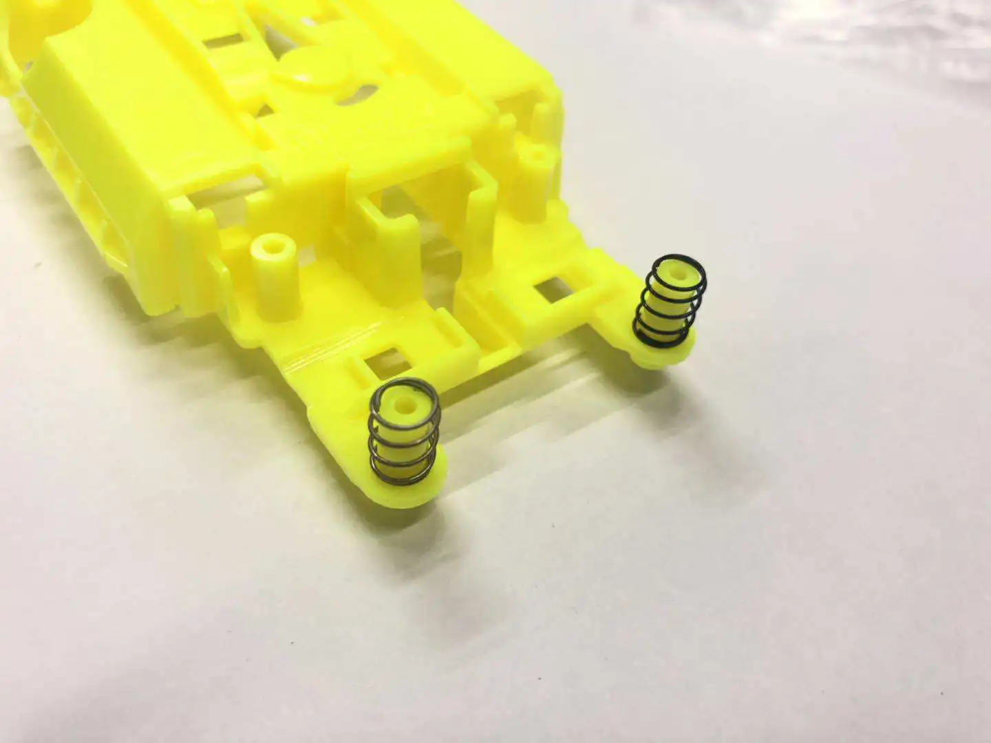 Hulu Spring TAMIYA Four Wheel Drive Car Accessories 15330 Bullet Car 4 Black And 4 Silver 10305 Each