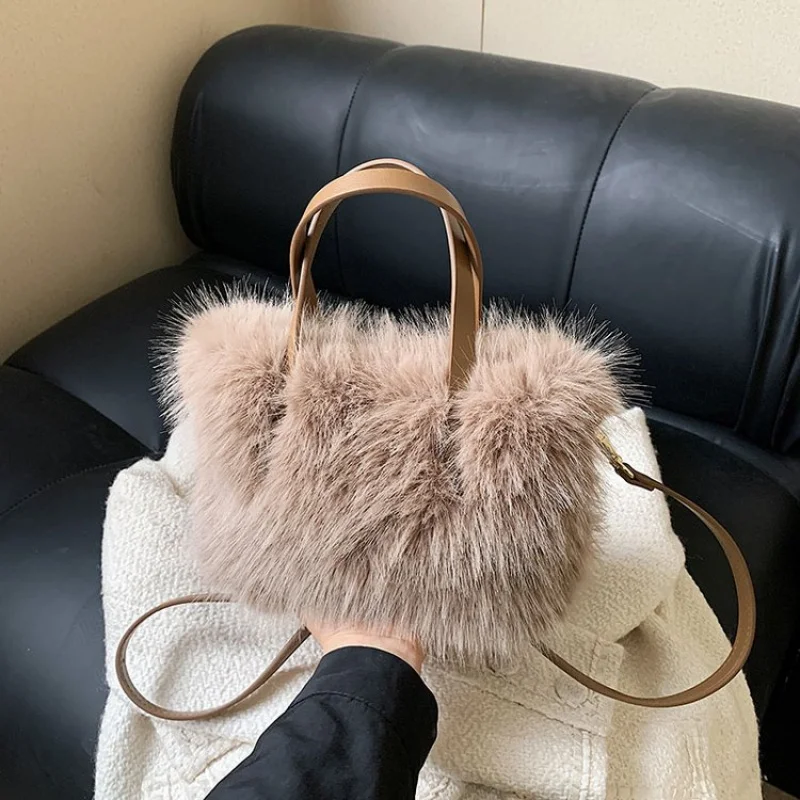 

High-End Unique Tote Bag With Leather And Letter Logo For Women In Minimalist Paris Fashion