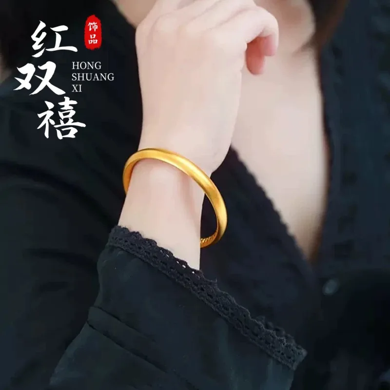 

Lotus Closed Bracelet Women's 24K Gold AU999 - Gold bracelet with 3D lotus relief, graceful and perfect for dating occasions