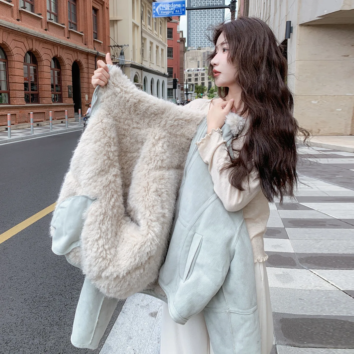 

Blue Faux Fur Jacket Women's Thiened Autumn Winter Commuter Korean Version Loose Fit Long Sleeve Zipper Pure Color