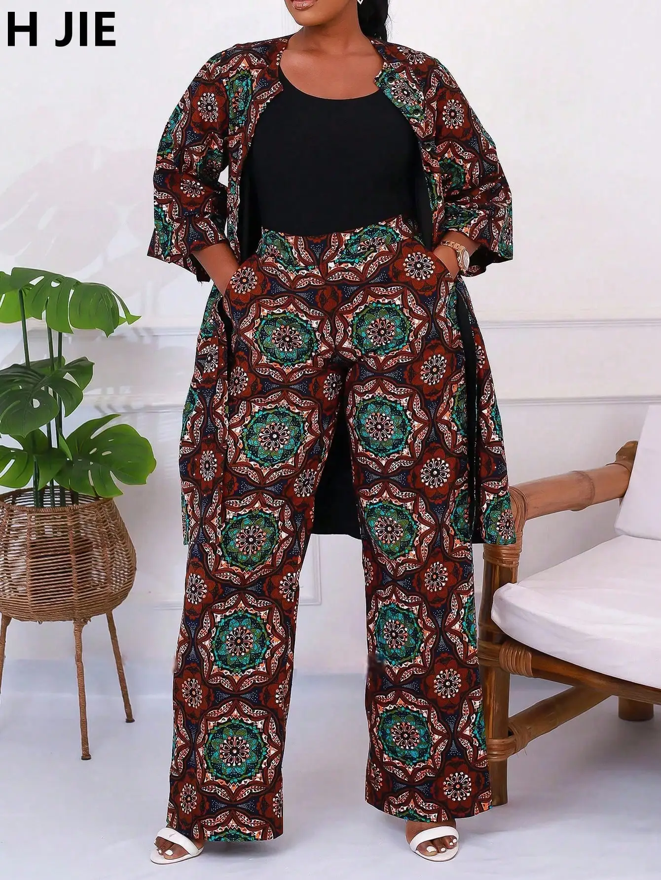 

Комплект в стиле бохо для полных женщин: куртка с рукавами реглан и широкие брюки с карманами