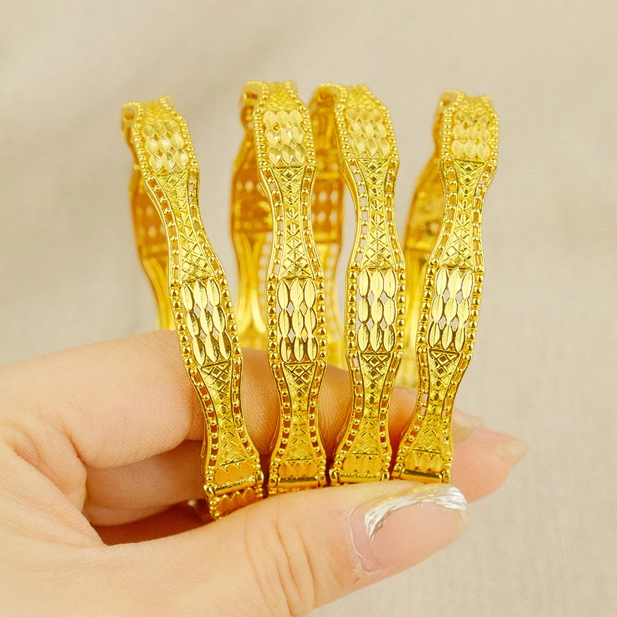 ชุดกำไลทองลายฉลุสำหรับผู้หญิง  - Ethnic Fashion In Dubai บทวิจารณ์และราคา