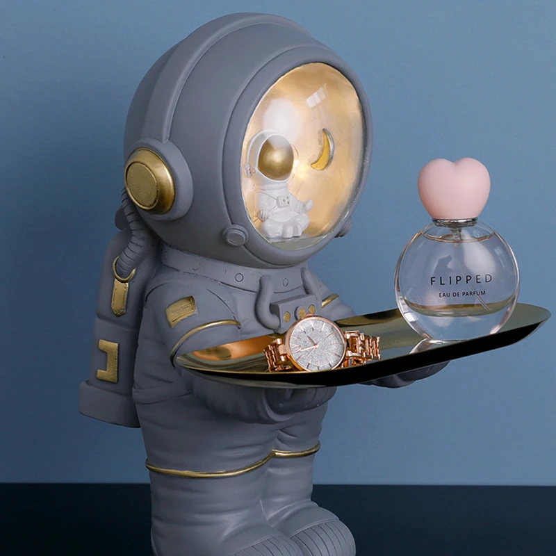 Creative Astronaut Statue Storage Tray Nordic Home Decor Desk Storage Astronaut Figurine Living Room Table Decor Key Storage