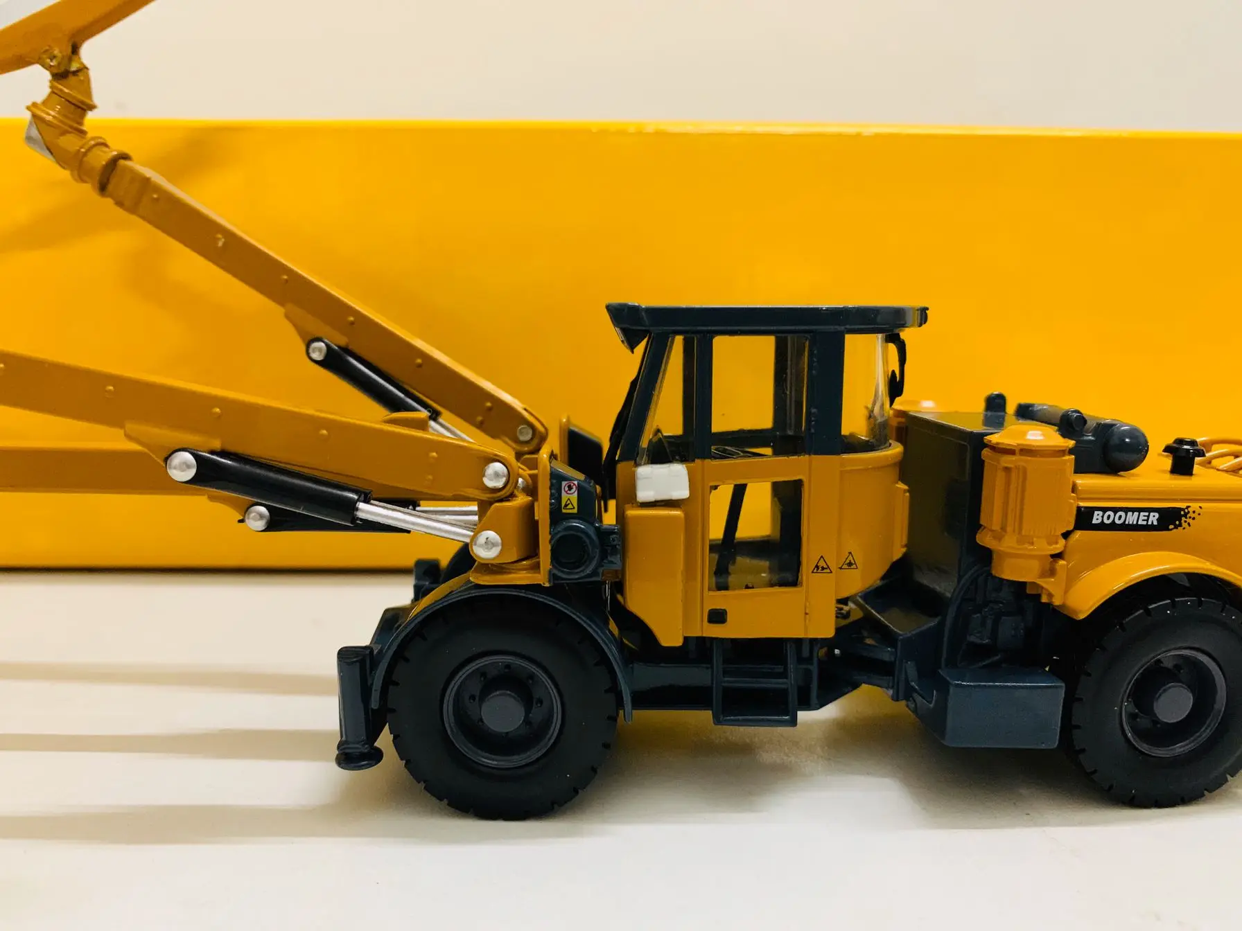 1:50 Big Jon Boomer E2 Rock Drilling Rig Die-Cast Model Toy