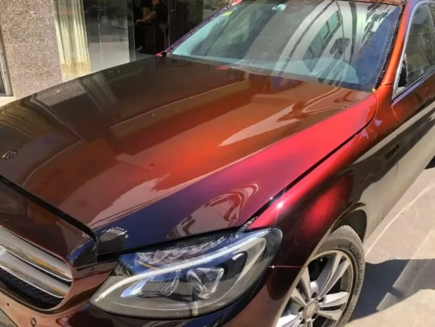 

Черно-красный пигментный порошок для автомобильной краски с эффектом суперхамелеона