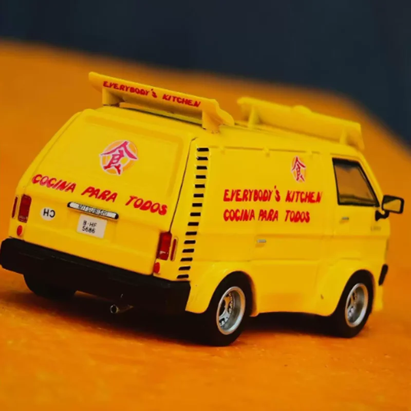 

MK MODEL 1:64 Scale Delica Food Truck with dolls-2025 Foshan Exhibition Alloy Car Model Boy Souvenir Toy