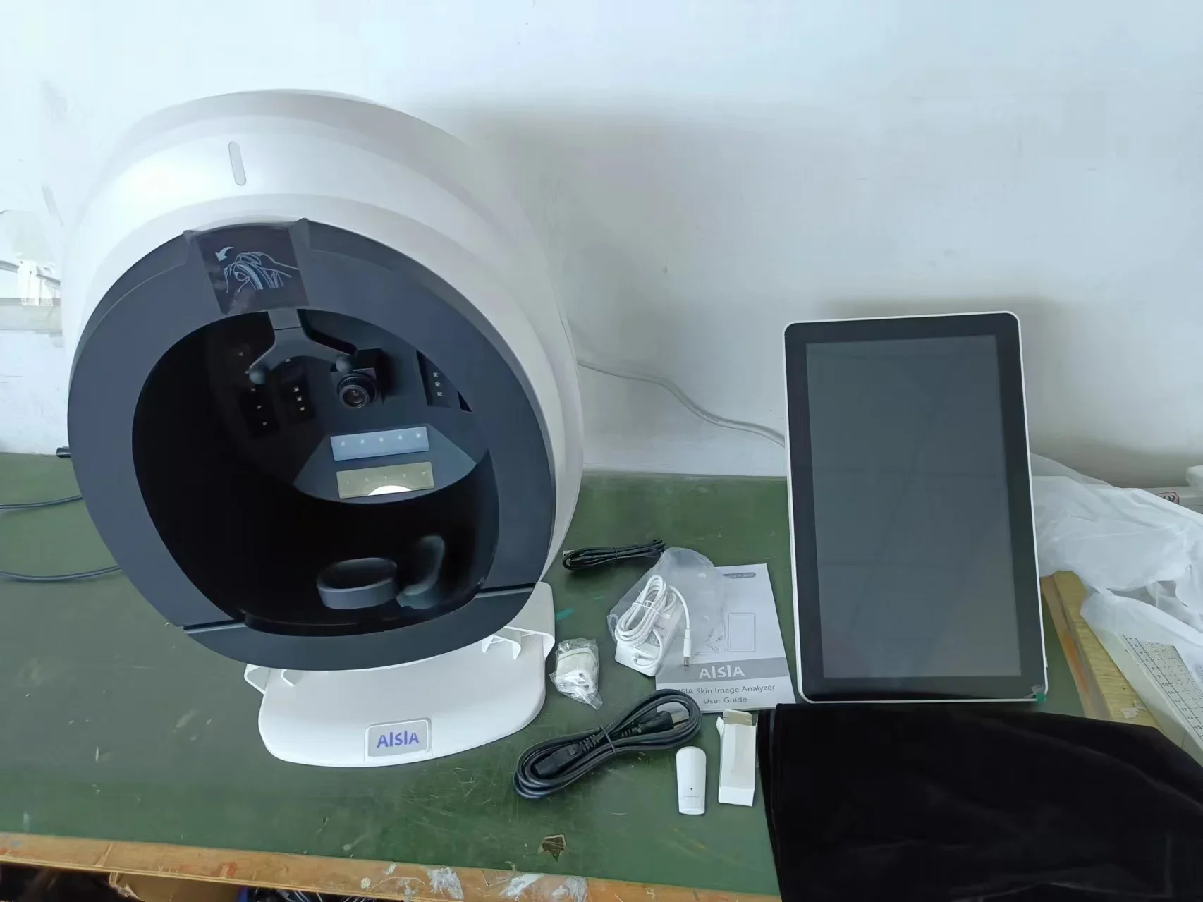 الوافدين الجدد AISIA آلة تحليل بشرة الوجه الوجه الجلد ثلاثية الأبعاد الماسح الضوئي تحليل مع باد 36 مليون اختبار AI عالي الوضوح