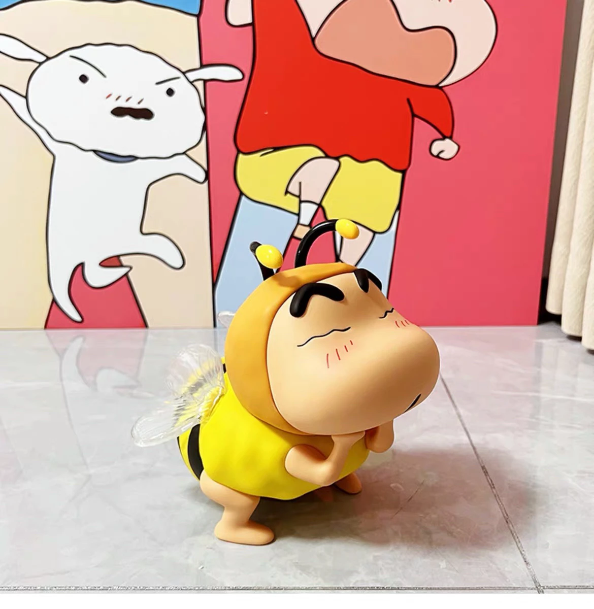 Glowing Bee Crayon Shin-Chan Figure Decoration Trendy Creative Night Light Home Living Room Bedside Table Ornaments Gift