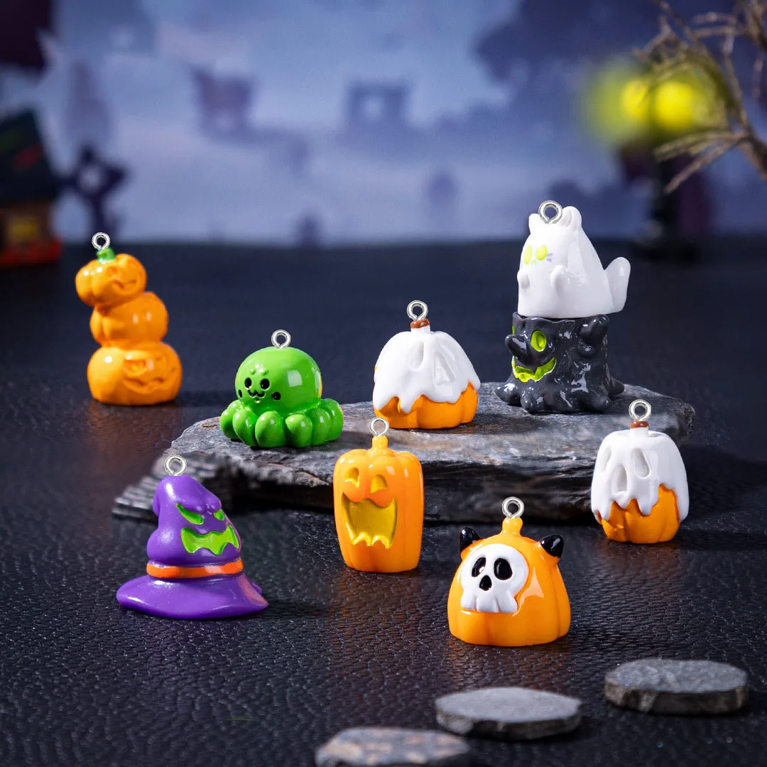 5pcs Halloween Pumpkin Ghost Spider Resin Pendant DIY Handcrafted Resin Accessory Mini Decorative Ornaments Making for Keychain