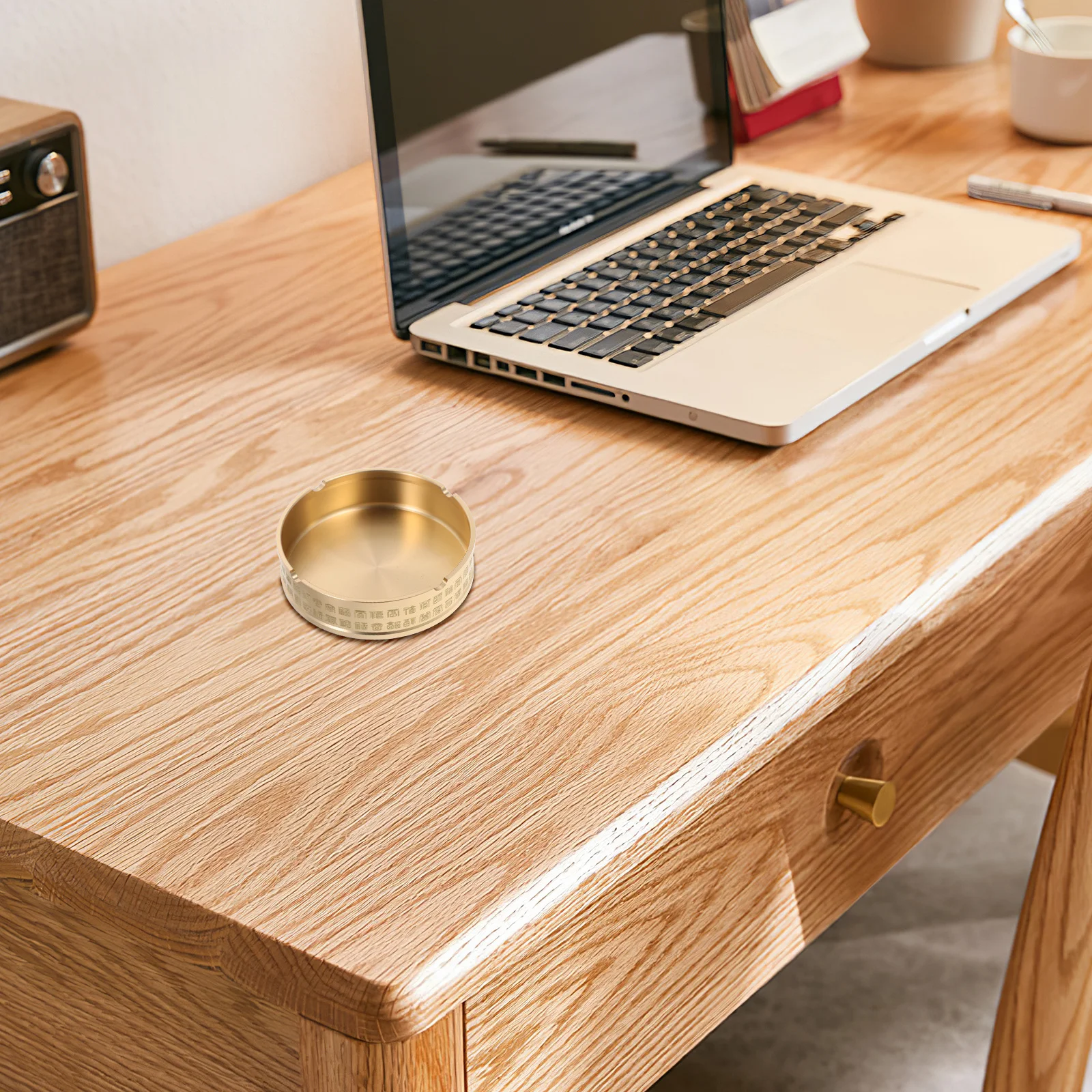 

1pc Brass Ashtray Round Metal Tabletop Ashtray For Home Office Bar Vintage Style Cigarette Holder Gift For Smoker Household