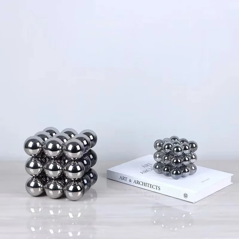 Modern light luxury creative geometry, crystal Rubik's cube crystal ornament, model room club decoration ornament