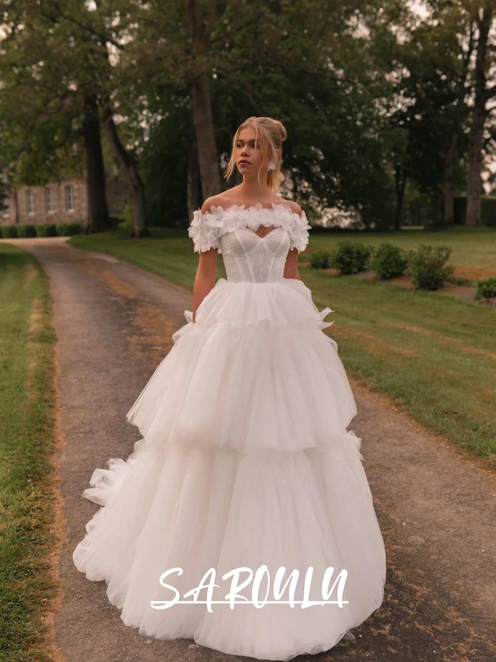 

Detachable Off Shoulder Wedding Dress Layered Tulle Princess Ball Gown Corset Bodice Dramatic Long Train Romantic Fairy Wear