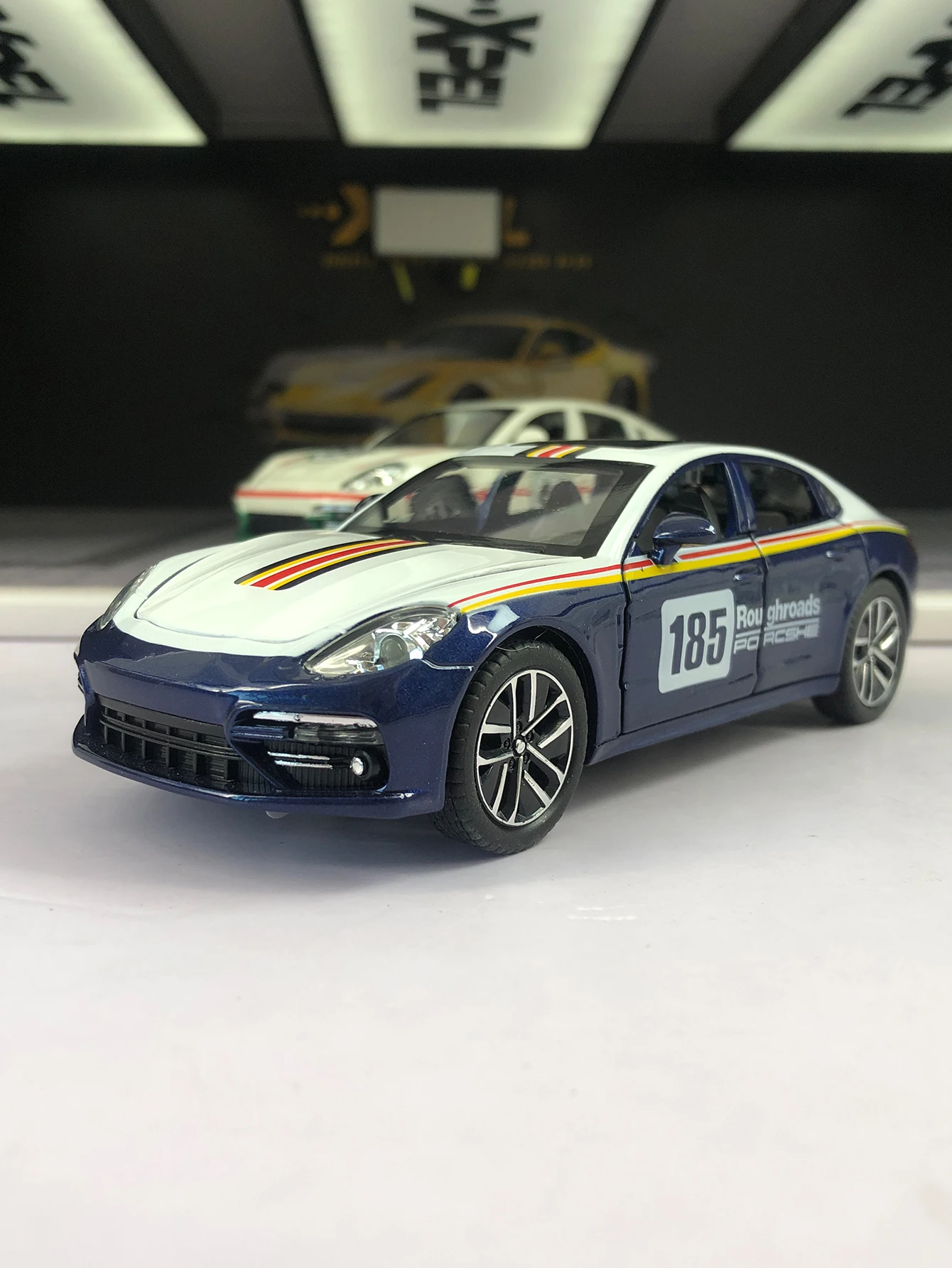 1: 32 simulation zinc alloy modified coupe model car, static ornament, metal collectible gift car