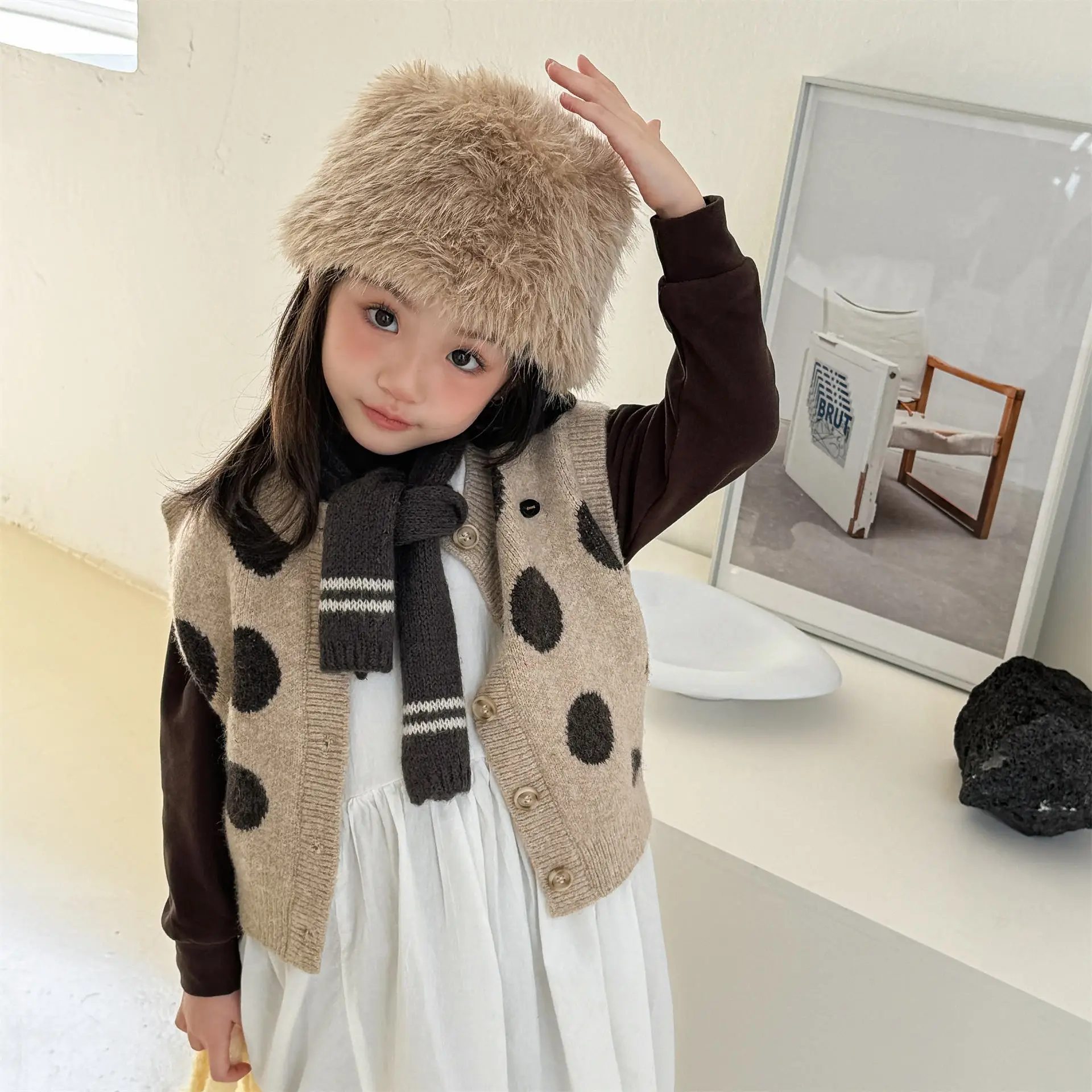 

2025 Winter New Children Sleeveless Knitted Vest Cotton Girls Thick Warm Sweater Coat Fashion Boys Vest Cardigan Kids Clothes