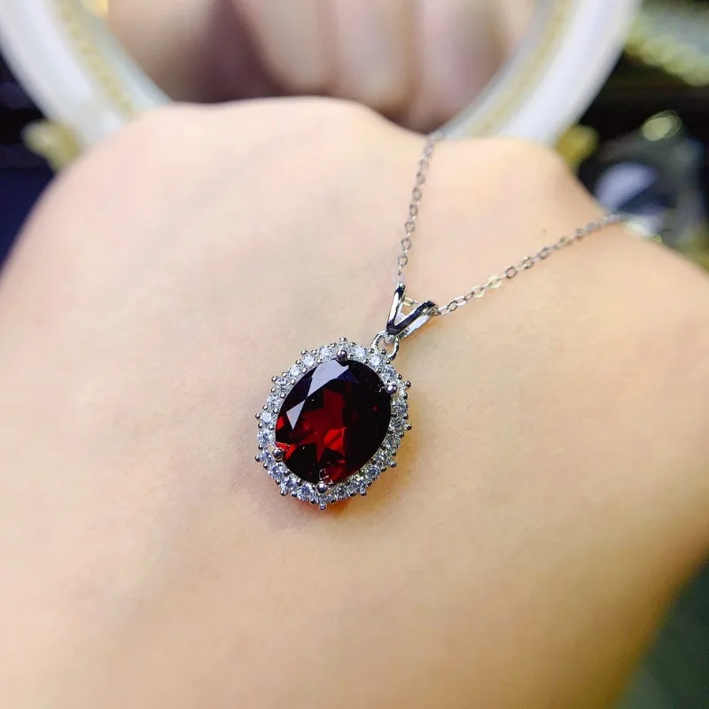 YULEM New Garnet Pendant Simple Natural Garnet 10x12mm Necklace Girls' Day Holiday Gift Jewelry Accessories Silver 925