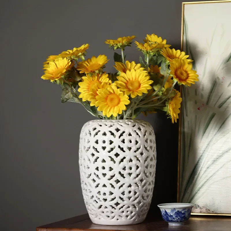 Pure White Ceramic Ginger Jar Openworked Jar with Lid Modern Dried Flower Vase Multipurpose Storage Tank Home Decor Accessories