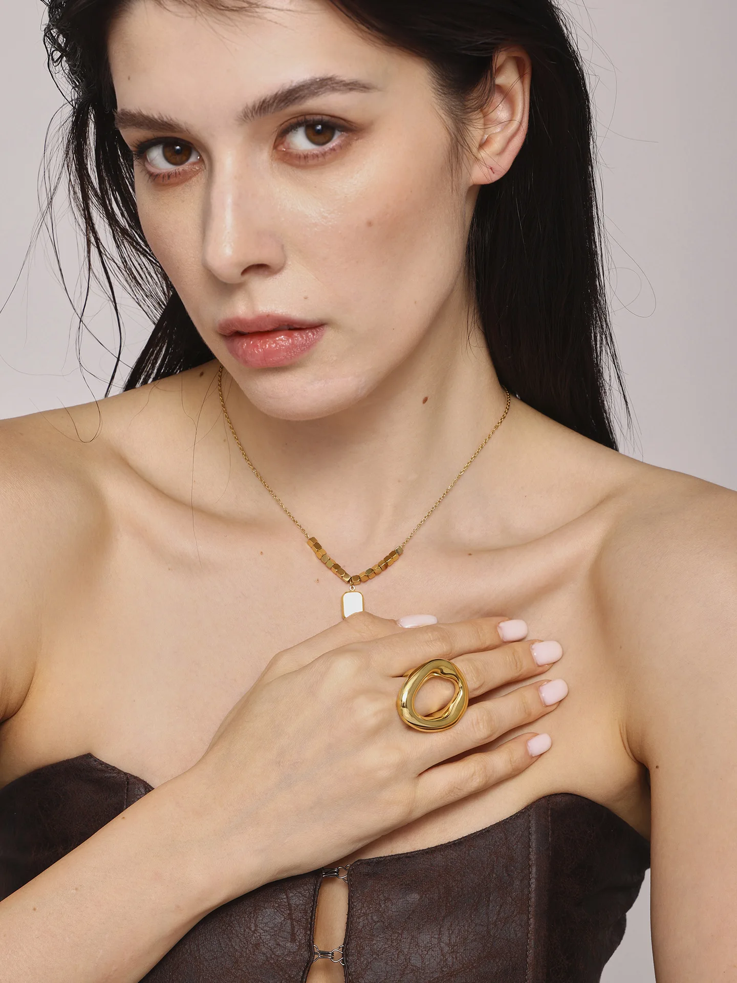 

Элитное кольцо из титановой стали с PVD-покрытием под золото, роскошное открытое кольцо на указательный палец для женщин, модное ювелирное украшение