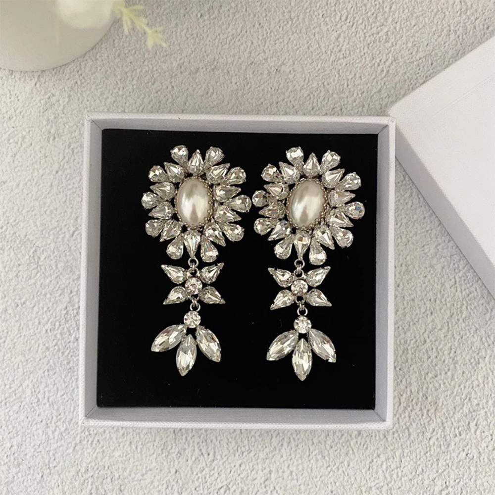 To Reines Luxury Jewelry Crystal Hollow sunflower crystal pearl  Sweet Earrings High Quality Ear Clip Women BIrthday Party Gift