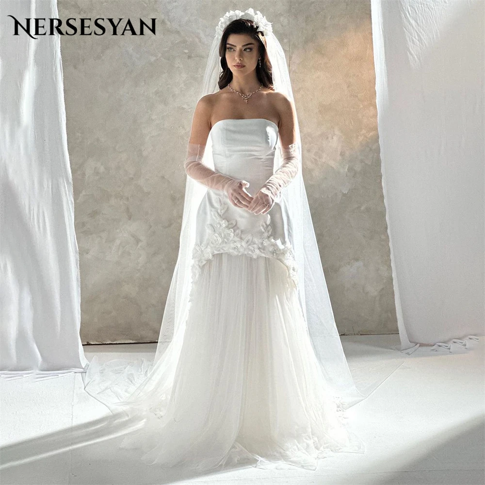 Nersesyan Vintage Solid Lace Wedding Dresses Off Shoulder 3D Flowers Backless Bridal Gowns With Tulle Skirt Bride Dress No Glove