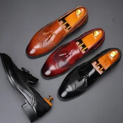 Fashion Luxury Designer Retro Pointed Brown Black Wedding Leather Oxford Shoes Men Casual Loafers Formal Dress Zapatos Hombre