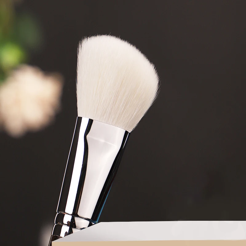 CHICHODO Makeup Brushes-Peach Blossom Series-Angled Sculpting Brush Really Soft Fiber Wool Strong Powder Suction Make up Brush