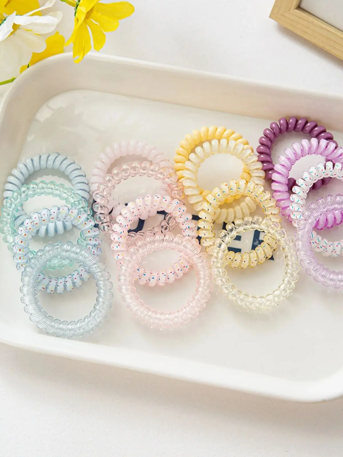 Bandes de cheveux colorées en gelée pour cordon de téléphone, attaches pour cheveux en spirale translucide, accessoires pour cheveux à la mode, parfaits pour le style quotidien, 4 pièces