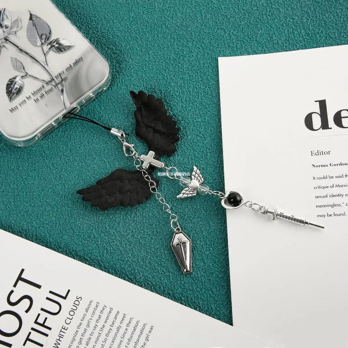 تصميم جديد 1 قطعة y2k نمط الأسود الجناح الصليب الخرز الهاتف المحمول سحر الأزياء سلاسل المفاتيح الحبل الهاتف المحمول ملحقات للتزيين #2