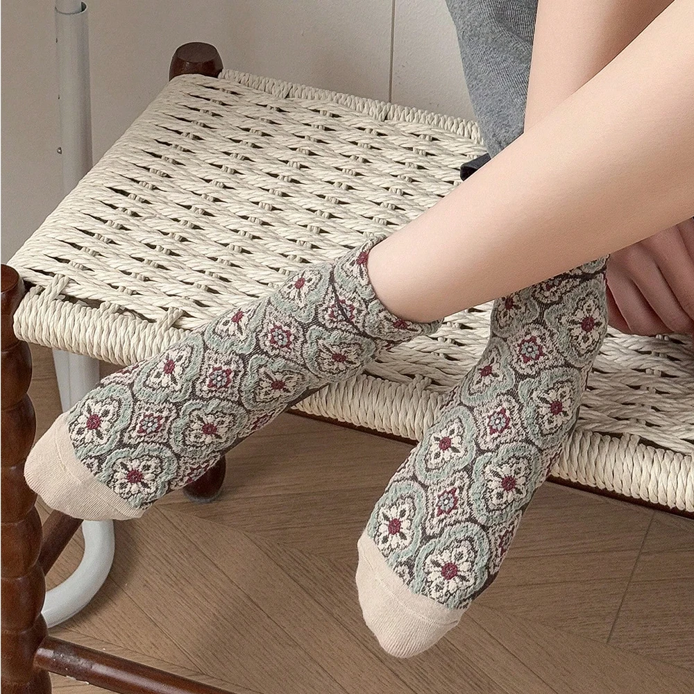Socken Für Frauen Retro Neue Neuheit Mode Blume Bunte Kurze Socken Casual Weiche Baumwolle Atmungsaktive Weibliche Crew Socken Trendy