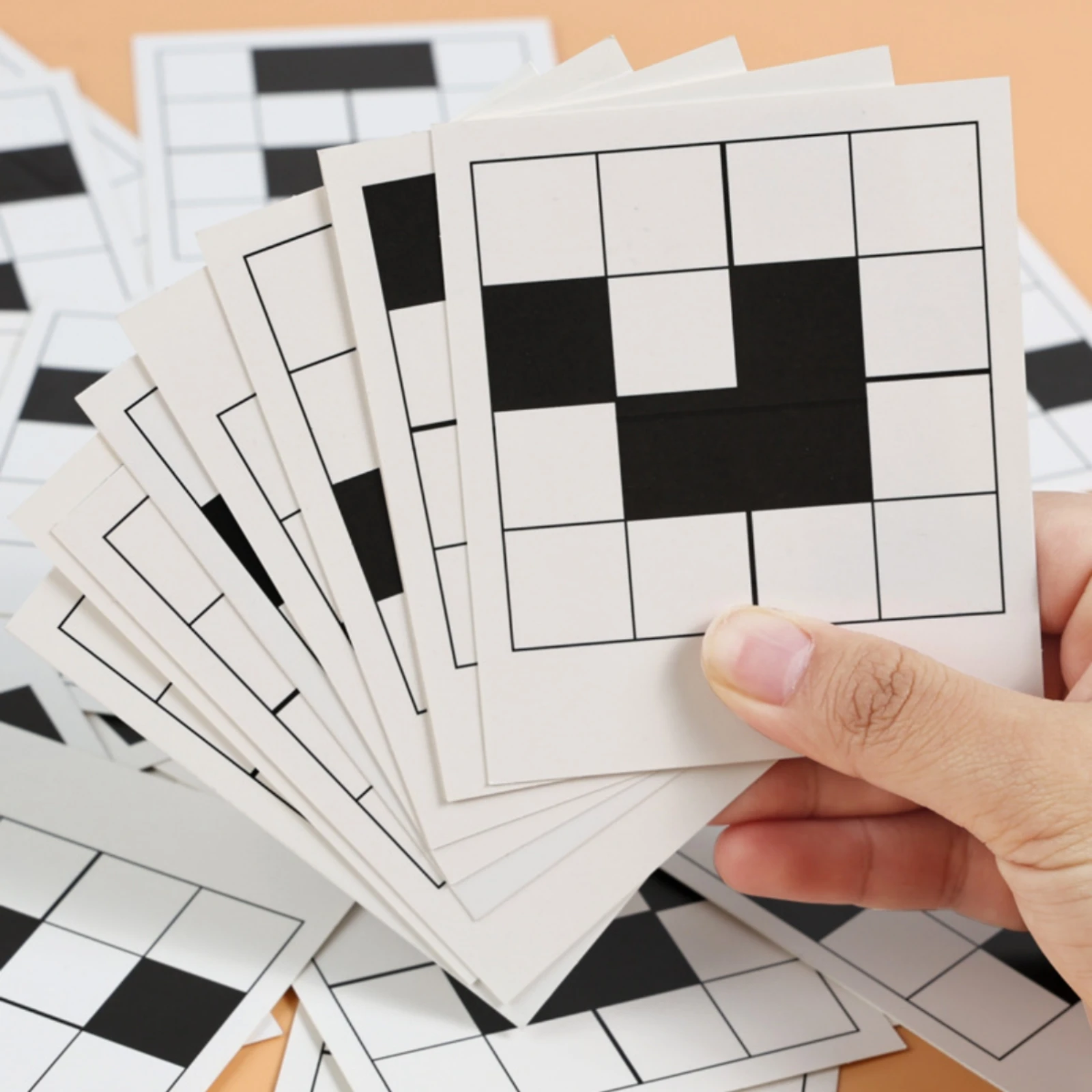 黒と白の脳トレおもちゃ-早期幾何学模様ブロックアクティビティセット-卓上学習脳トレ-形合わせ模様