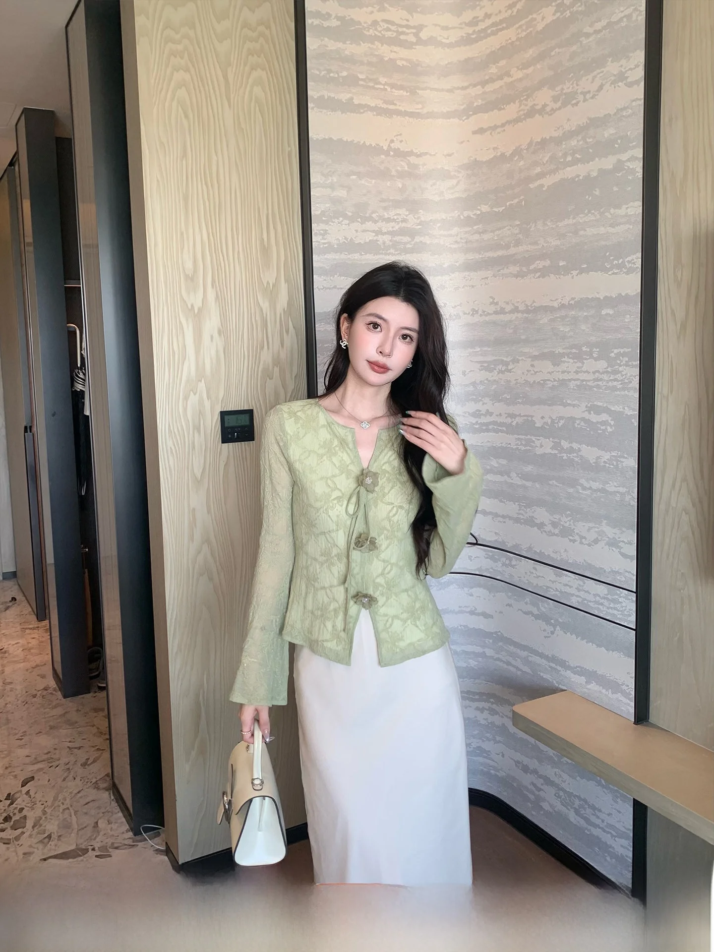 

Eeni Вязаный длинный све irt Женский осенний элитный расклешенный свеч Ю Лу Чун New Sle Commute Sle Slim Fit Po...