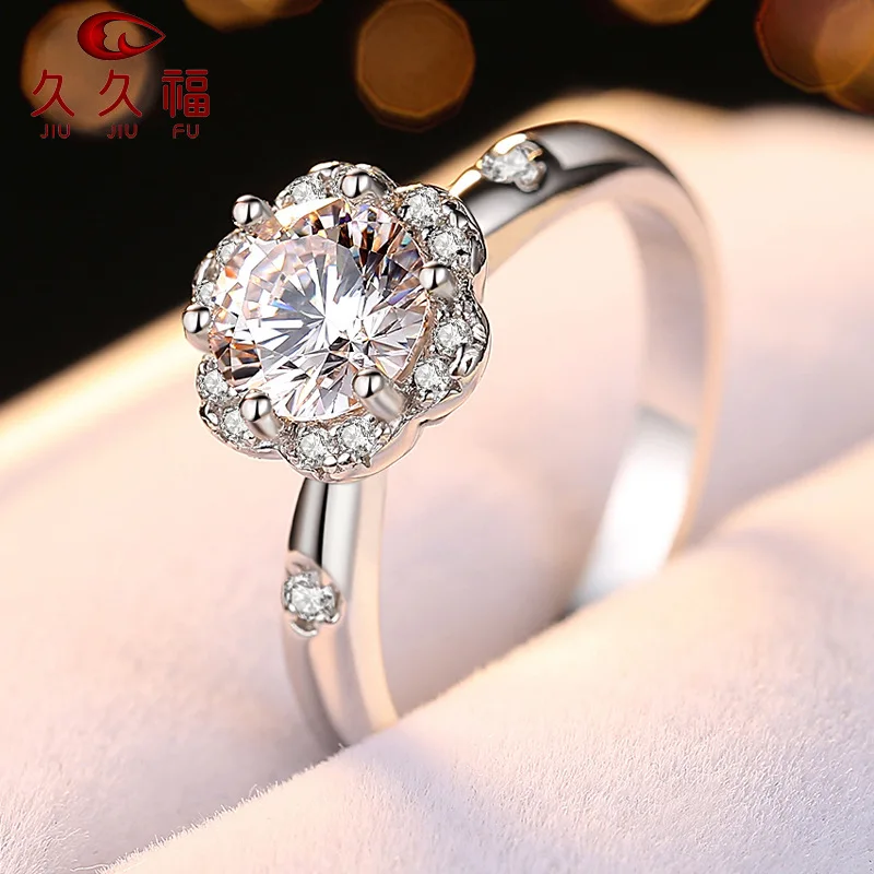 Six-Claw Flower Surround Ring for Women, PT950 Platinum with 1 Carat Moissanite, elegant and exquisite ladies jewelry.
