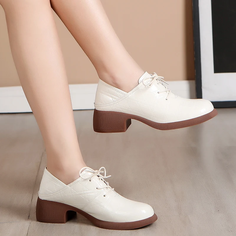 Large Size White Leather Shoes Work Shoes Women\'s Deep Black Single Shoe with Thick Heels Soft Soles Cowhide Patent Leather