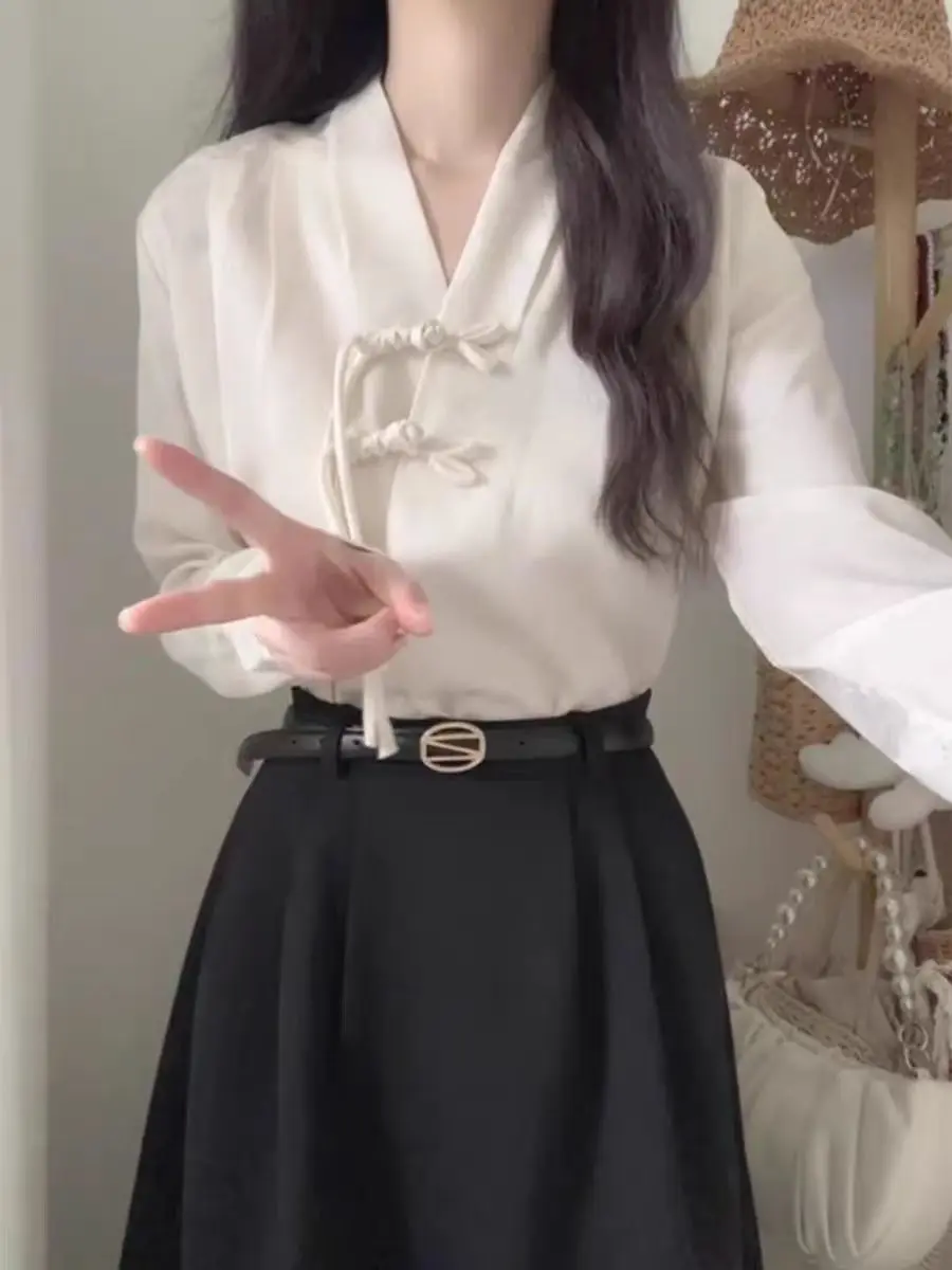 เสื้อแฟชั่นแขนยาว คอวี สไตล์จีน สีขาว สำหรับผู้หญิง ปี 2024 ยอดนิยม
