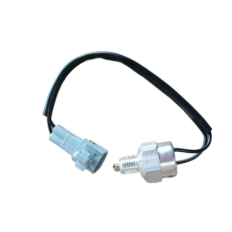 

Genuine China Reverse Light Switch Sensor Plug Reverses Lights Plug Harness Plastic for Maxus V80 G10 G50 T60 T70 T90 V70 2.4T