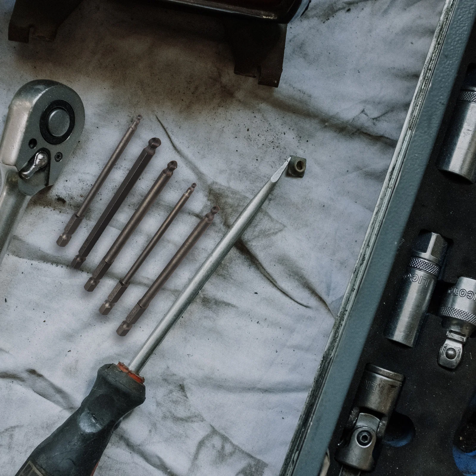 Jeu d'embouts de tournevis à extrémité sphérique magnétique en acier, tête hexagonale 2.5mm 3Mm 4Mm 5Mm 6Mm, embouts de tournevis de haute précision 100Mm de longueur 5 pièces