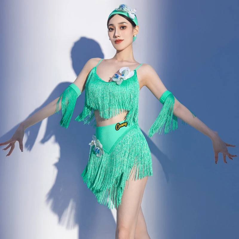 Costume de spectacle de danse latine pour adultes, ensemble haut et jupe à franges vertes, vêtements de scène Samba Cha Cha, Costume de danse d'entraînement pour femmes AMY2233