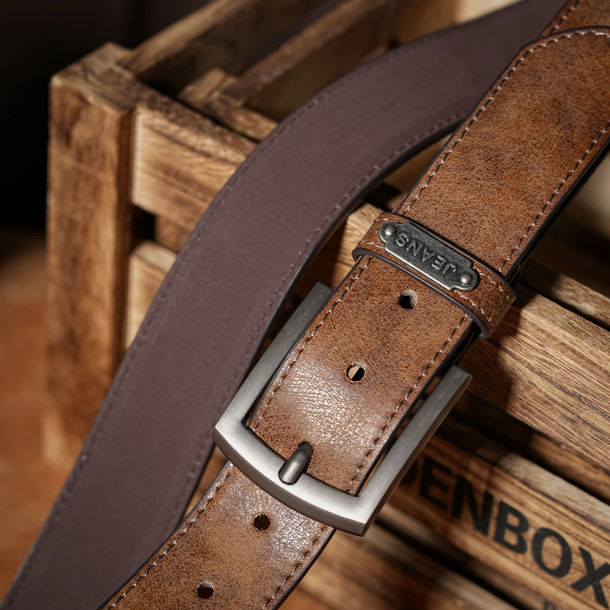 Ein lässiger, individueller und Retro-Gürtel, Bekleidungszubehör im Western-Stil, Metallschnalle, PU-Gürtel, geeignet für Männer und Frauen – Detail 4