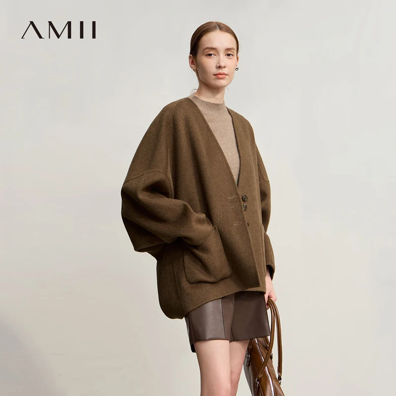 

Женское пальто Amii, новинка зимы 2023, современная шерстяная двусторонняя верхняя одежда с v-образным вырезом и длинными рукавами, О-образная свободная шерстяная куртка 12544106