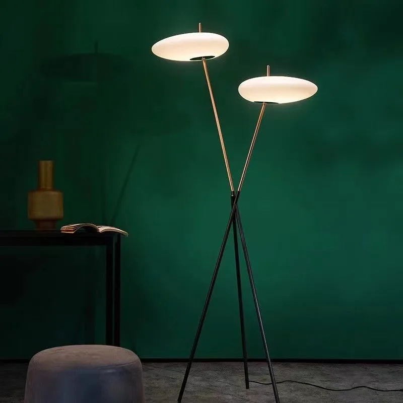 Living room geometric line floor lamp, model house wrought iron