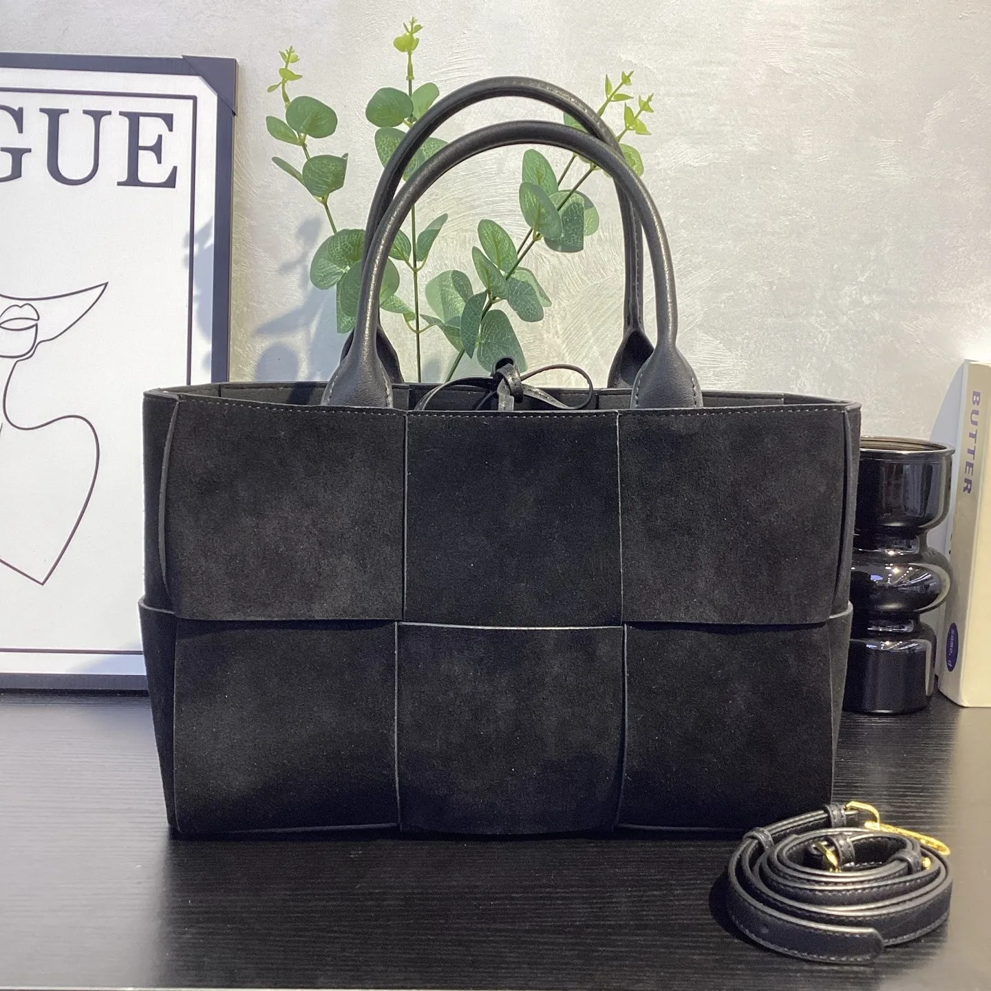 2025 New Matte Cowhide Large-capacity Tote Fashion Design Woven Handbag Women's Casual Versatile Commuter Shoulder Bag view 6