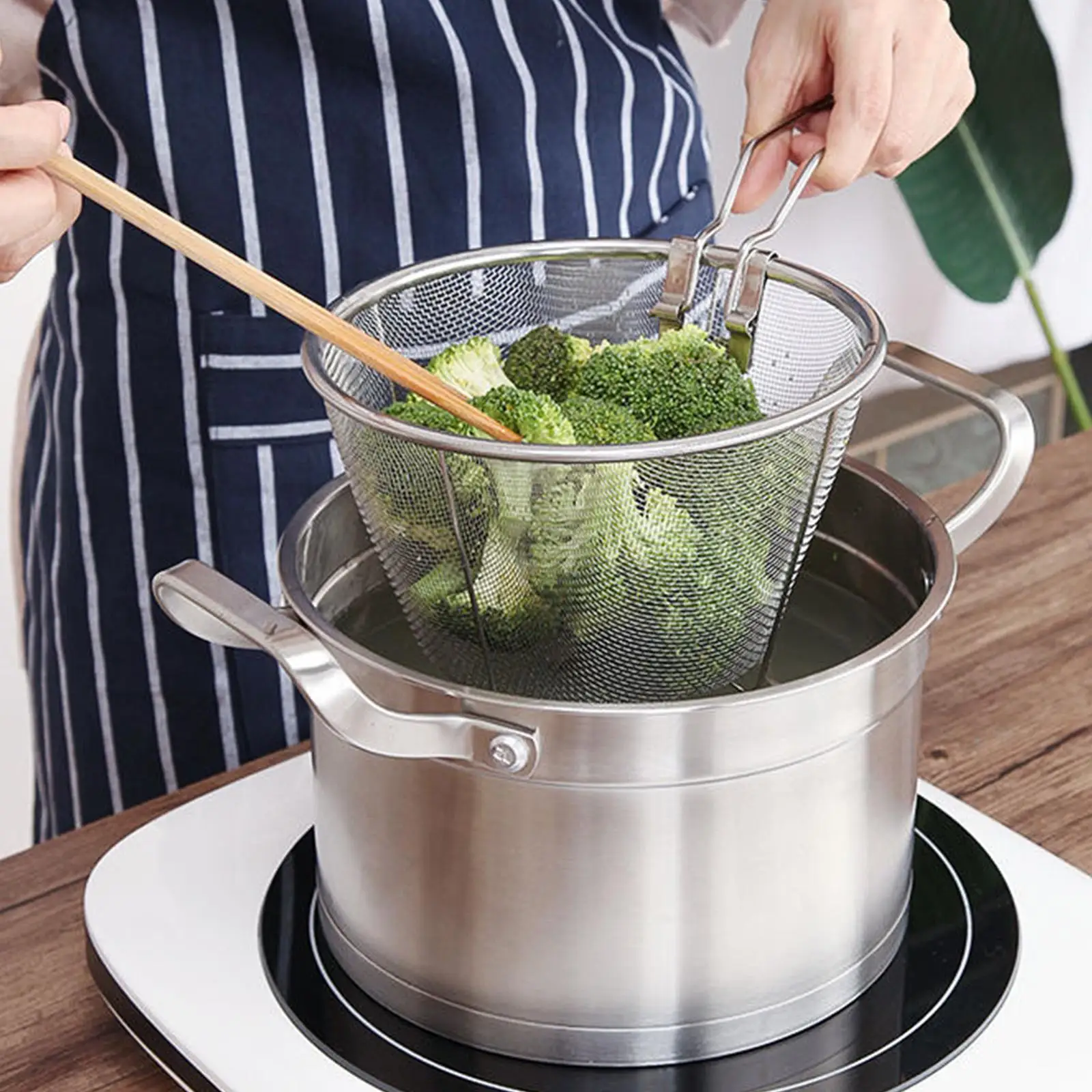 Frying Basket Stainless Steel Strainer Multi-purpose Tool for Potatoes Fine Mesh Easy Use Prevent Scald Oil Drain