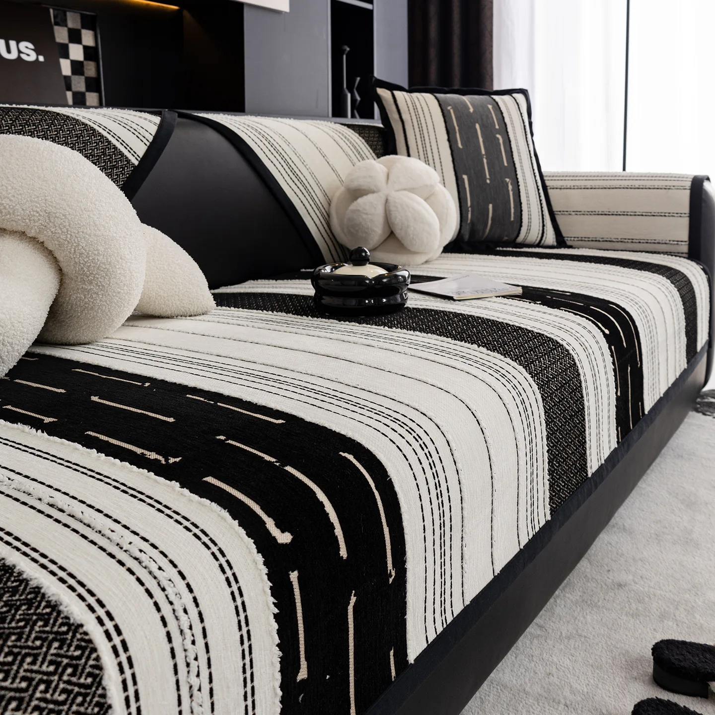 

2025 French Style Light Luxury Sofa Cover Fabric Anti Slip and Wear-resistant One-piece Sofa Cushion All Season Universal Simple