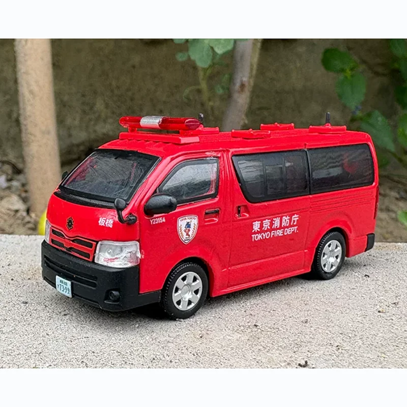 Super Hobby 1:64 HIACE Fire Van Alloy Car Model Souvenir Toy Desktop Creative Unique Gift Static Finished Decoration