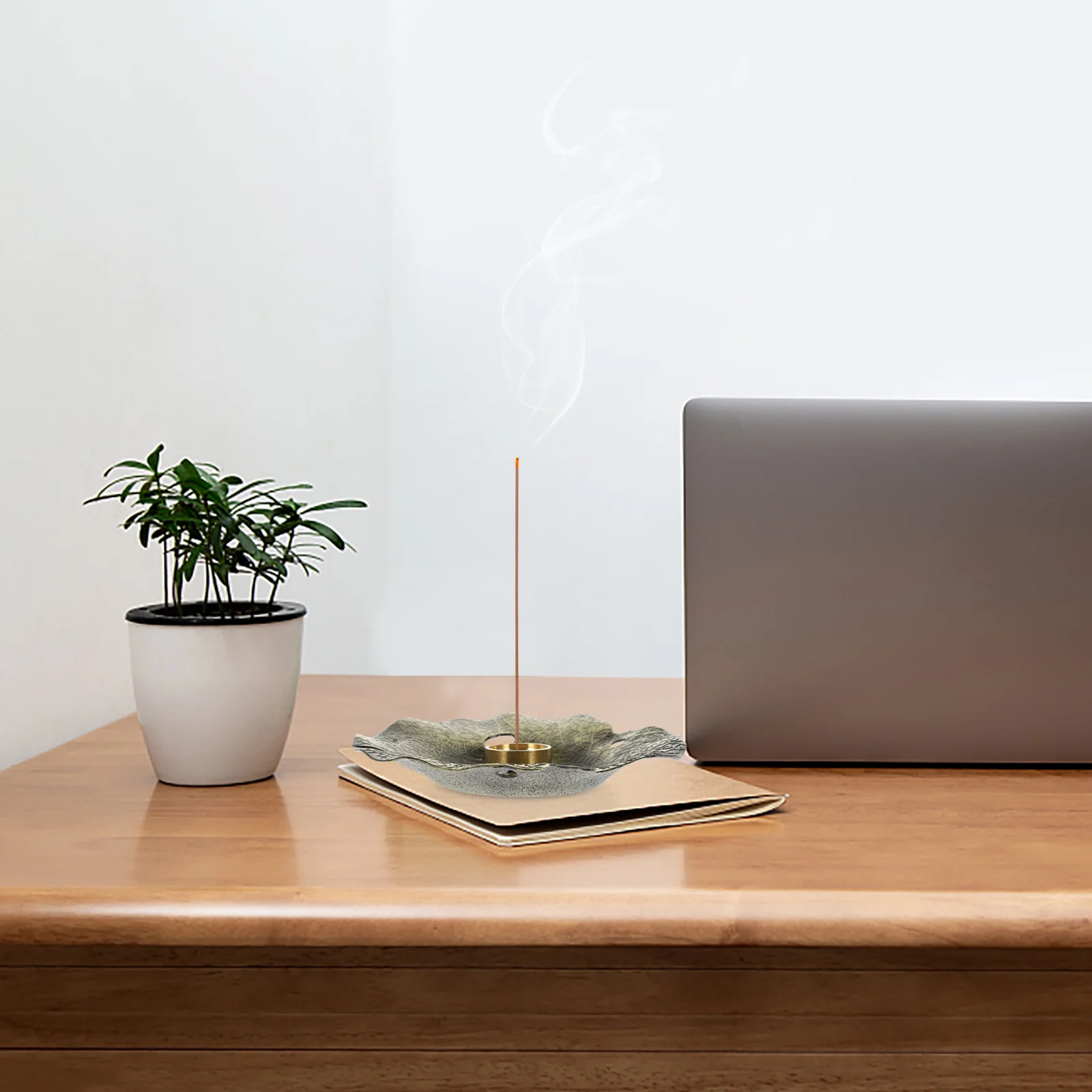 

1 set 1 Set Of Vintage Incense Holder For Home Office Decor Desktop Incense Burner Tabletop Ornament Daily Use Censer