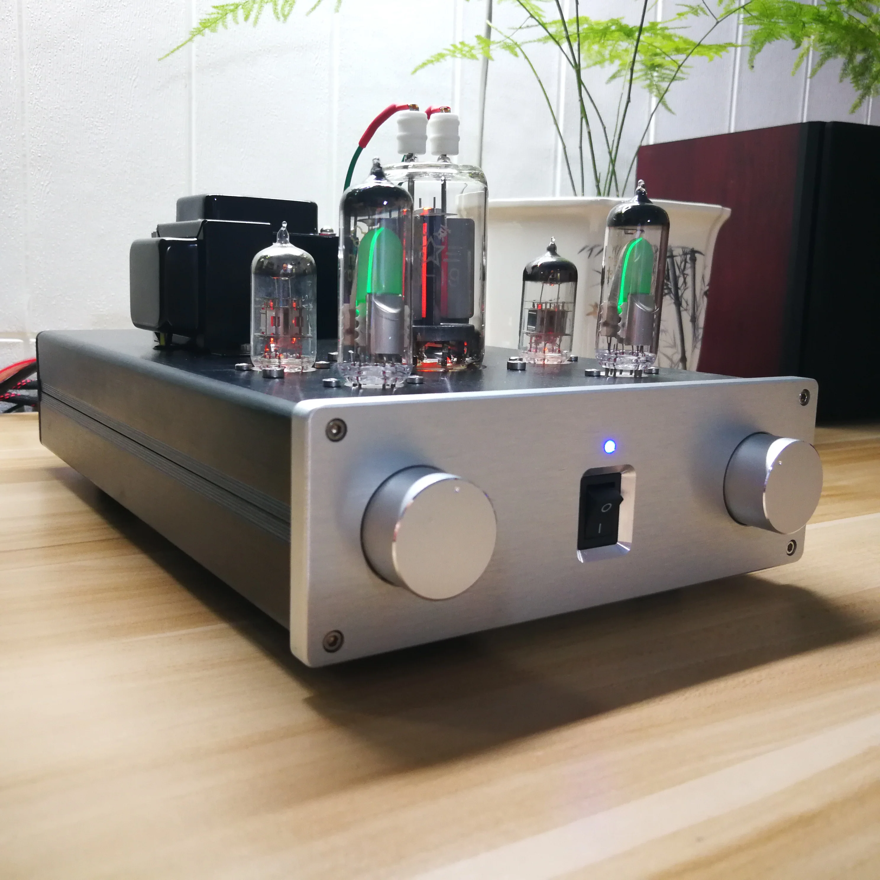 NEW Latest 6E1+6N2+FU19 single-ended Class A tube power amplifier, HIFI fever level. Output power 4.5W+4.5W