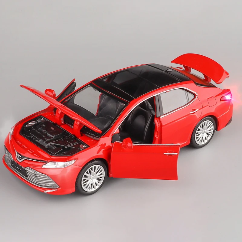 Chengzhen-Coche de juguete de aleación de Metal para niños, modelo TOYOTA Camry, escala 1:32, fundido a presión, colección de sonido y luz