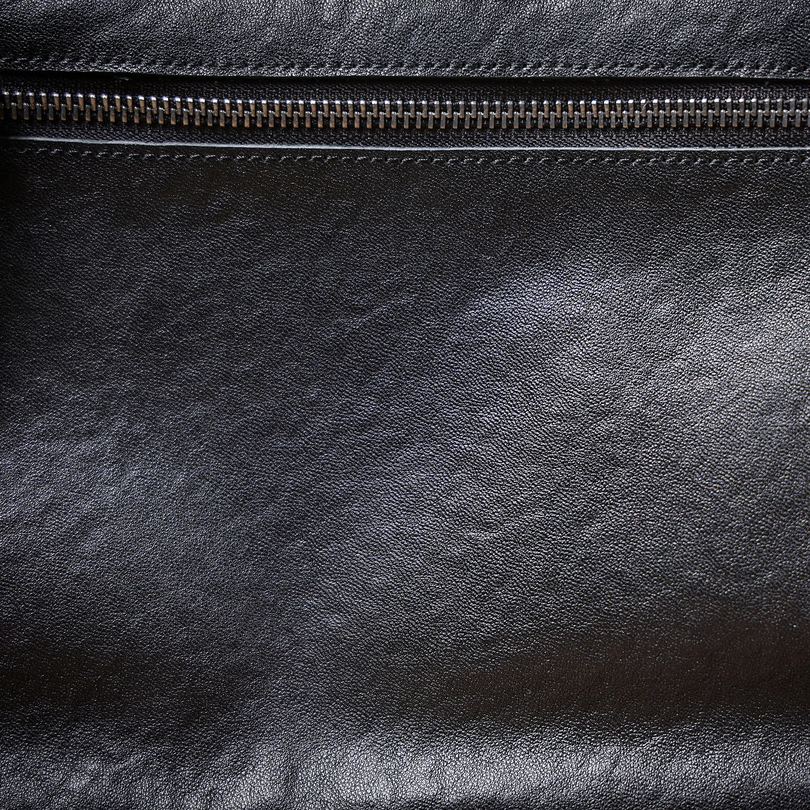 S.WORKER Vintage Herren-Umhängetasche aus Vollnarbenleder | Handgefertigter Messenger aus Used-Leder – Detail 17