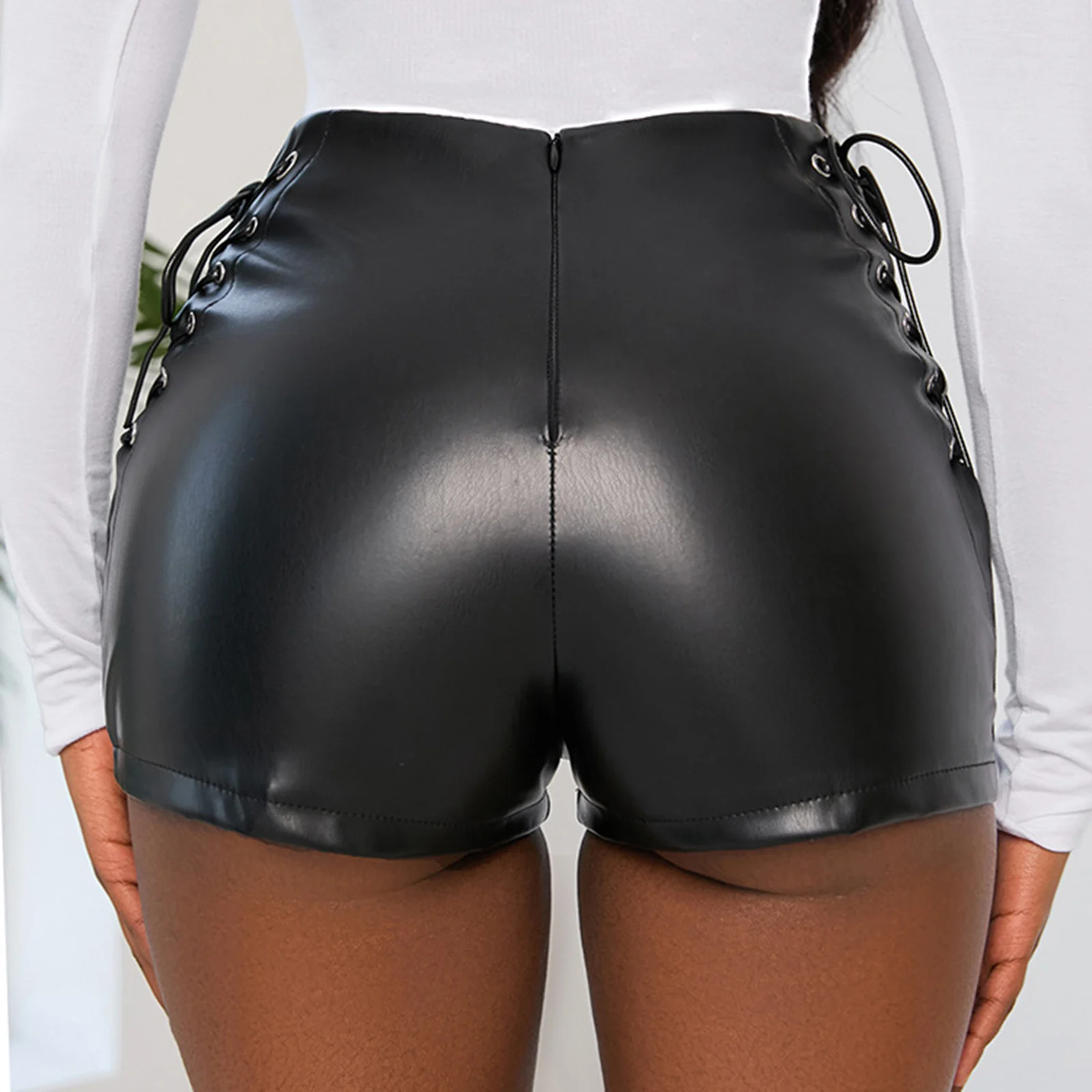 Short en cuir PU à lacets pour femme, taille haute, sexy, œillet, maigre, solide, mini pantalon, batterie de documents, soirée, nouvelle mode, 2024